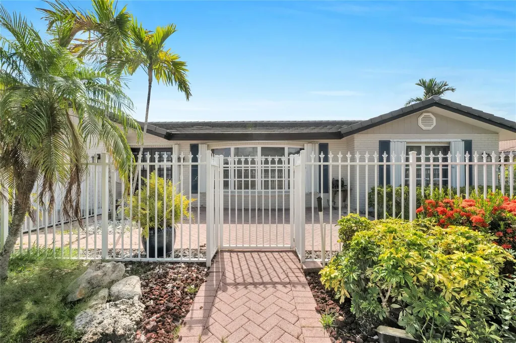 4020 NE 24th Avenue Lighthouse Point FL 33064