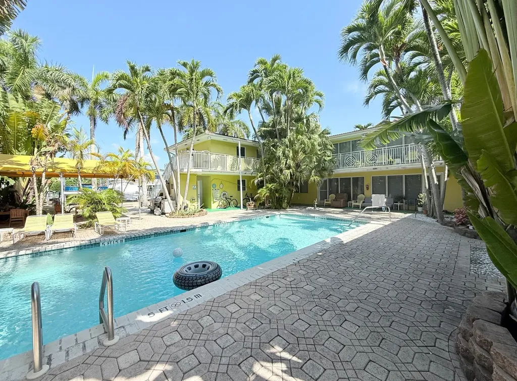 77 Hendricks Isle Fort Lauderdale FL 33301