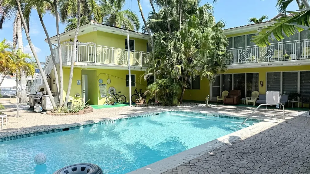77 Hendricks Isle Fort Lauderdale FL 33301