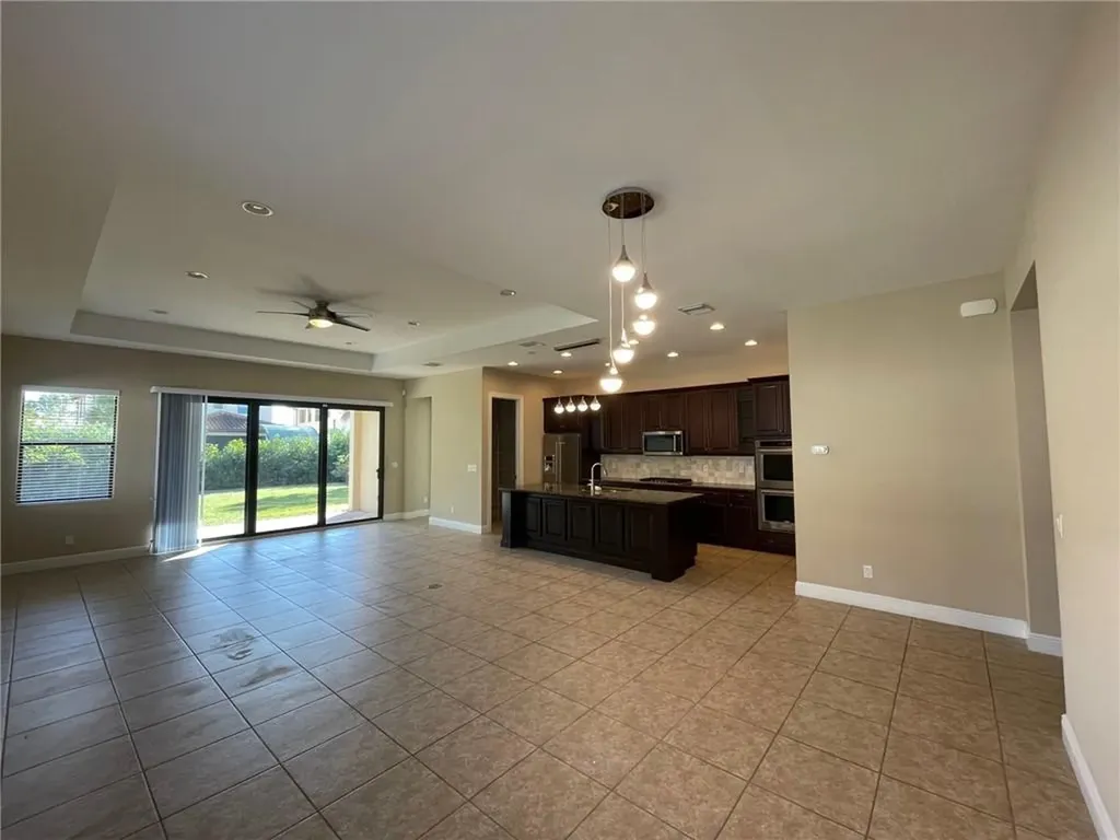 11170 NW 83 Manor Parkland FL 33076