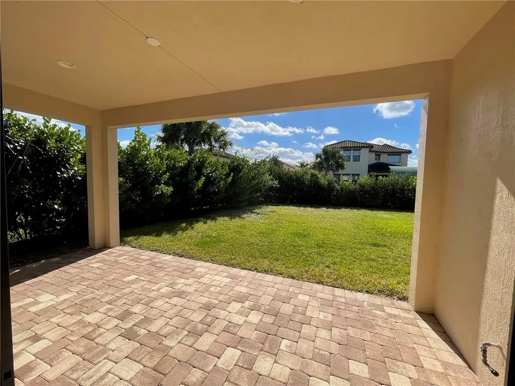 11170 NW 83 Manor Parkland FL 33076