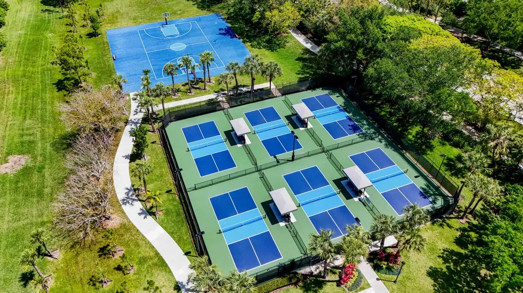 11170 NW 83 Manor Parkland FL 33076
