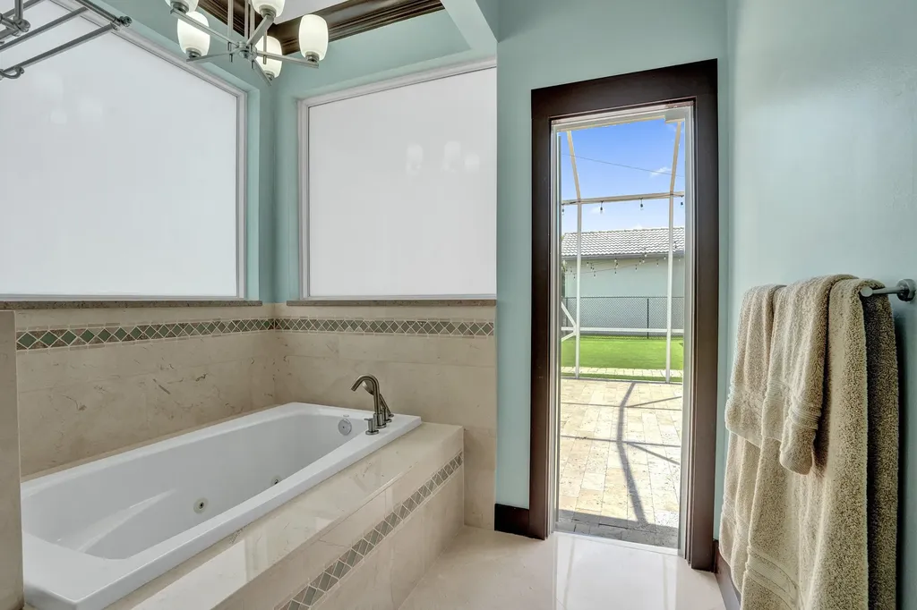 5351 NW 57th Terrace Coral Springs FL 33067