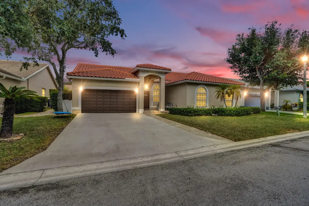 5351 NW 57th Terrace Coral Springs FL 33067