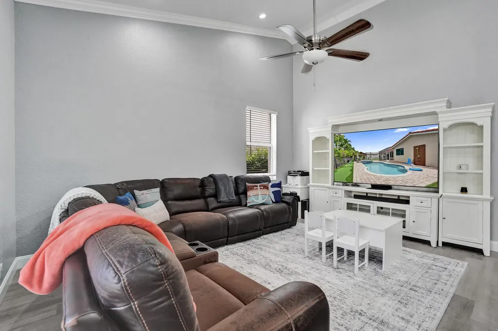 5351 NW 57th Terrace Coral Springs FL 33067
