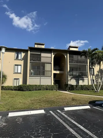 703 Sunny Pine Way Greenacres FL 33415