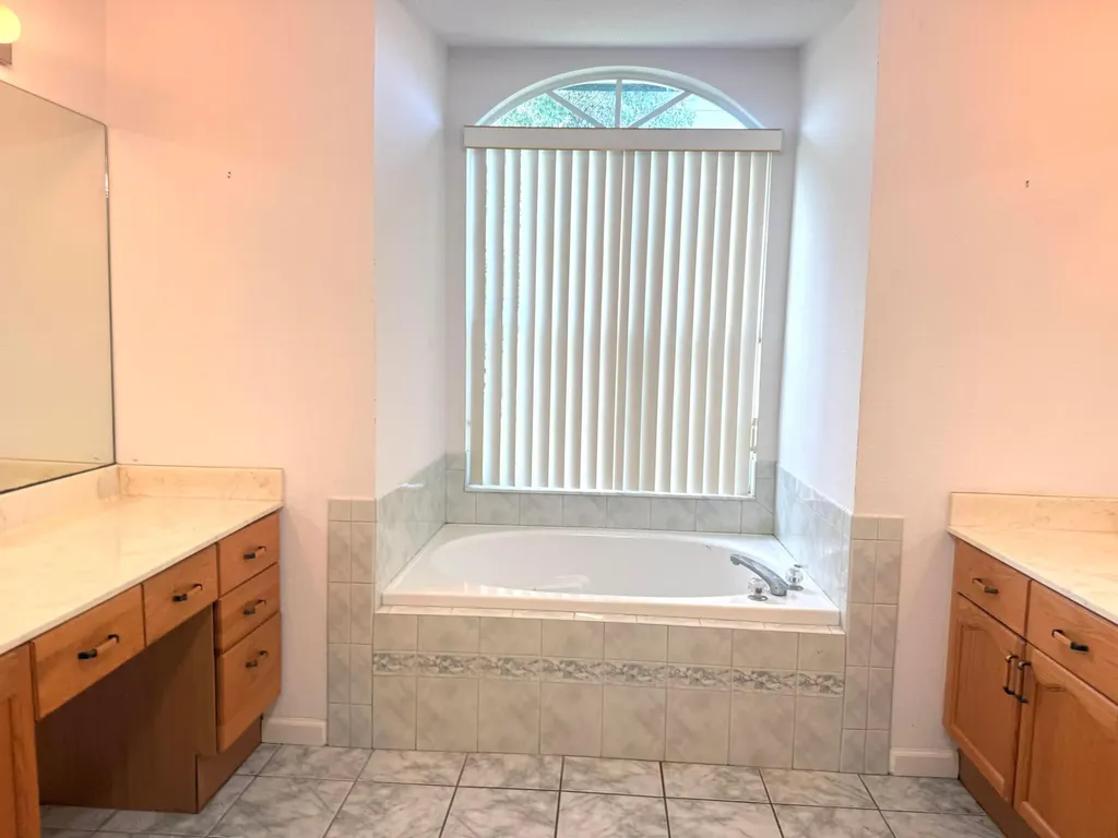 17770 75th Place N The Acreage FL 33470