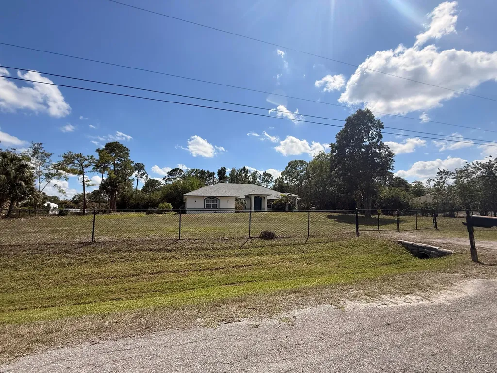 17770 75th Place N The Acreage FL 33470