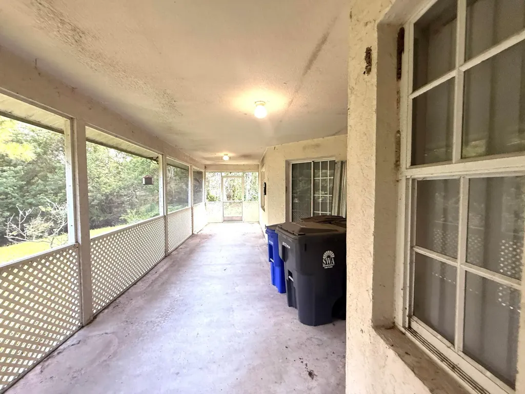 17770 75th Place N The Acreage FL 33470