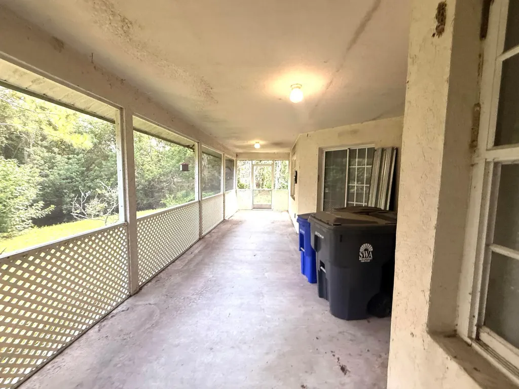 17770 75th Place N The Acreage FL 33470