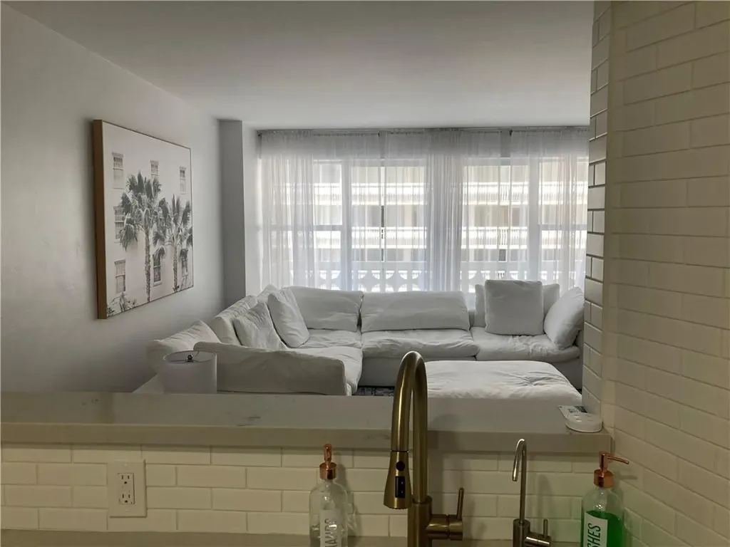 4010 N Galt Ocean Drive Fort Lauderdale FL 33308