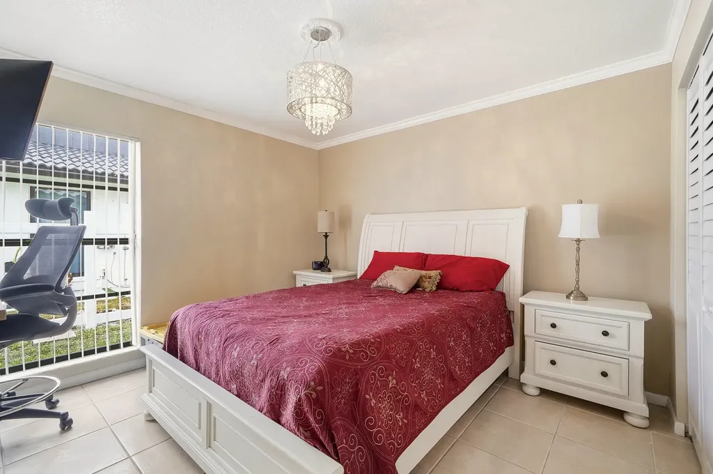 2145 NW 85th Lane Coral Springs FL 33071