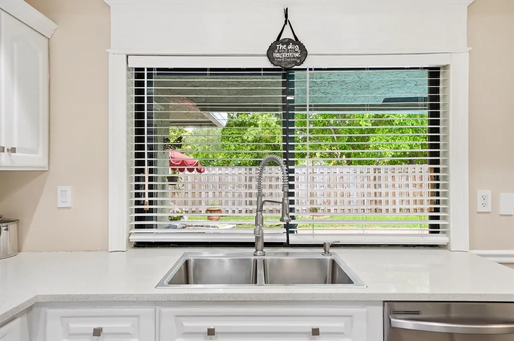 2145 NW 85th Lane Coral Springs FL 33071