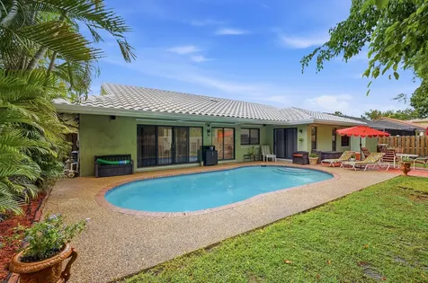 2145 NW 85th Lane Coral Springs FL 33071