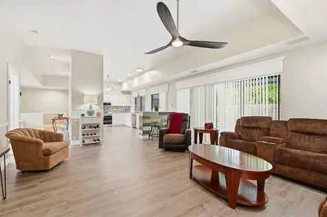 2145 NW 85th Lane Coral Springs FL 33071