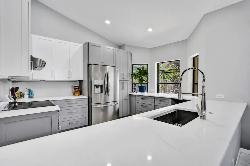54 Cedar Circle Boynton Beach FL 33436