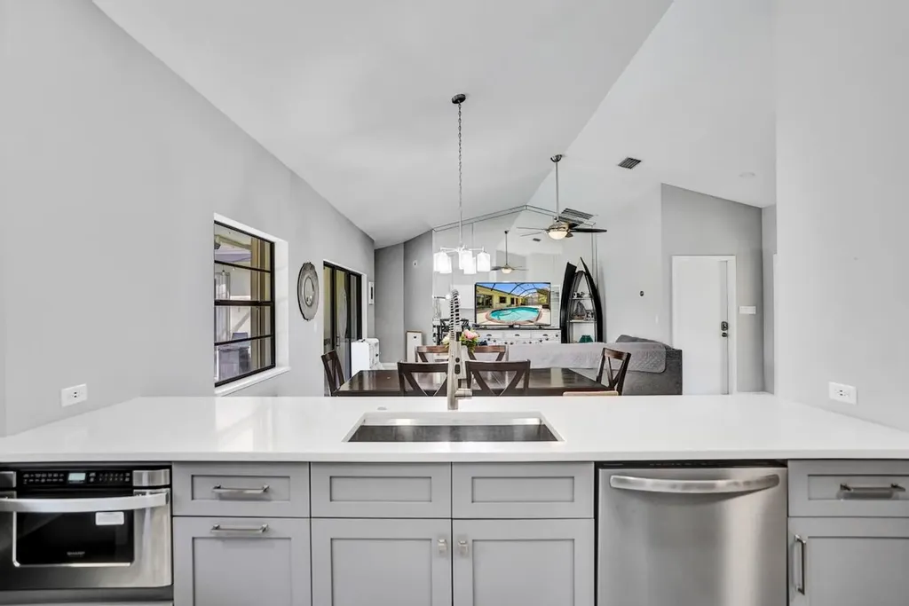 54 Cedar Circle Boynton Beach FL 33436