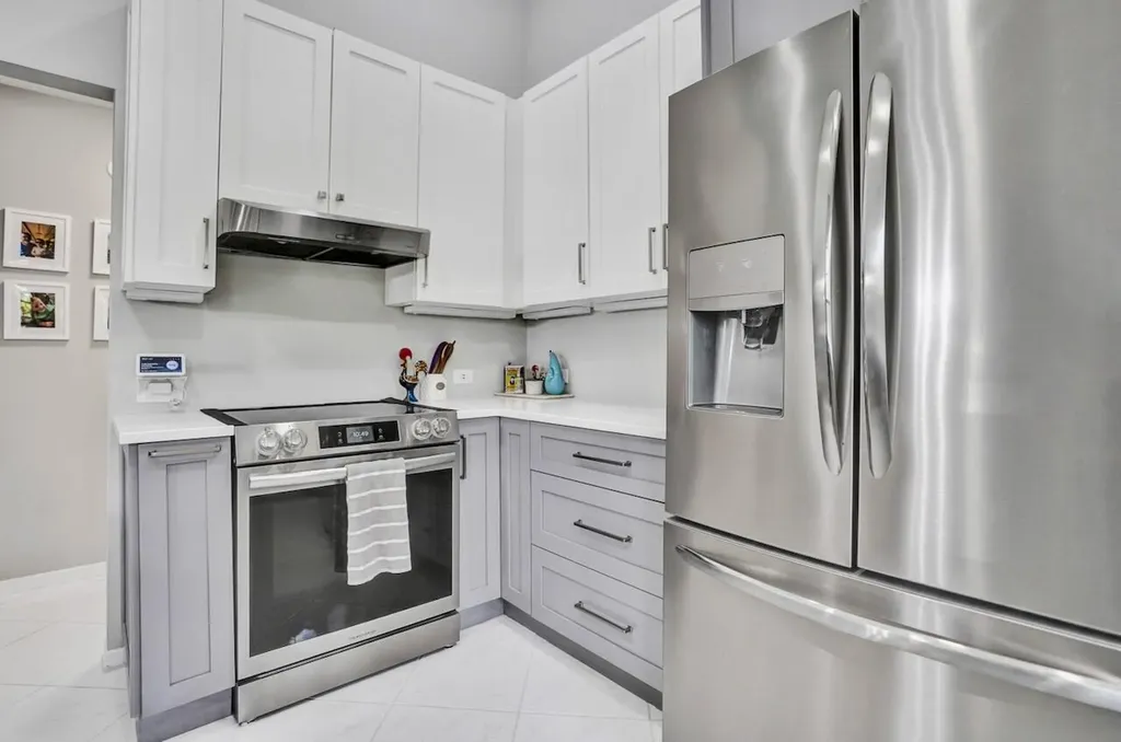54 Cedar Circle Boynton Beach FL 33436