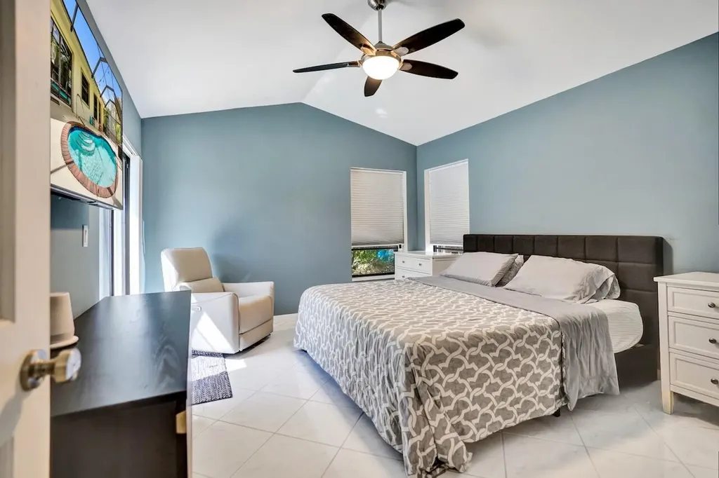 54 Cedar Circle Boynton Beach FL 33436