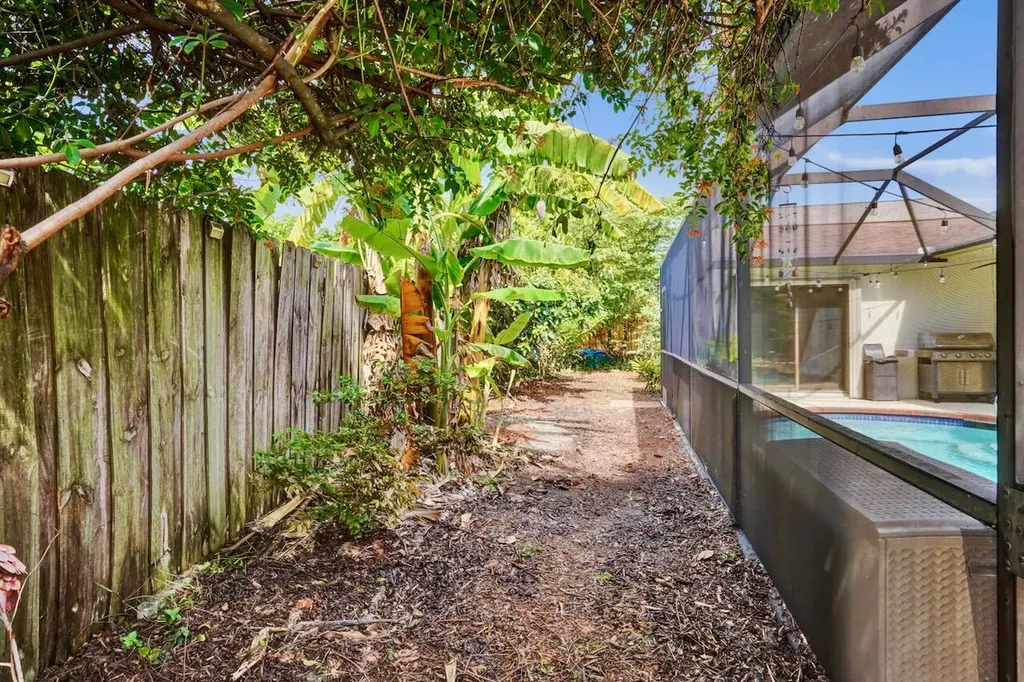 54 Cedar Circle Boynton Beach FL 33436