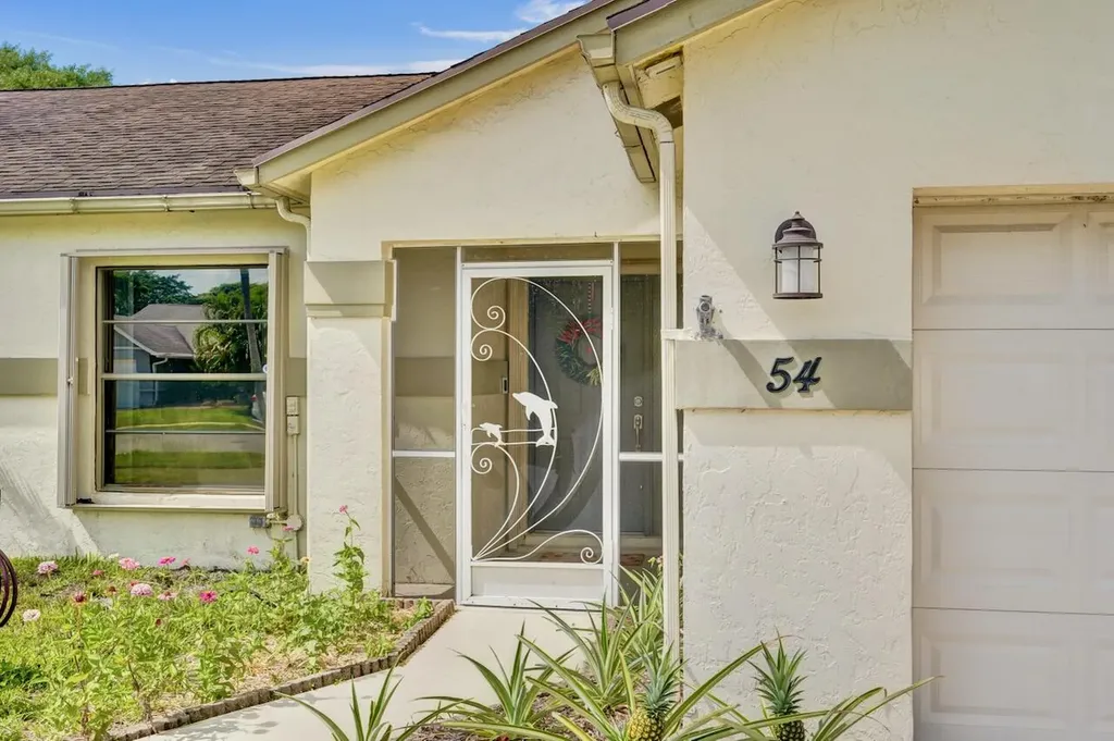 54 Cedar Circle Boynton Beach FL 33436