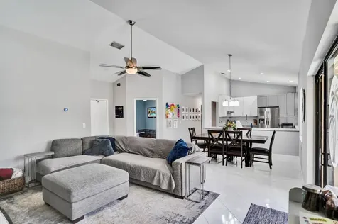 54 Cedar Circle Boynton Beach FL 33436