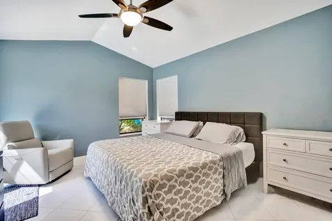 54 Cedar Circle Boynton Beach FL 33436