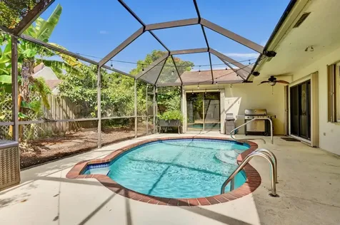 54 Cedar Circle Boynton Beach FL 33436