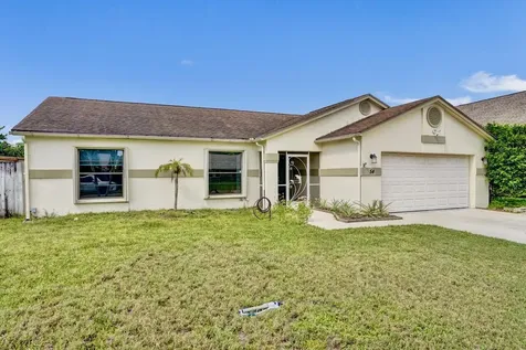 54 Cedar Circle Boynton Beach FL 33436