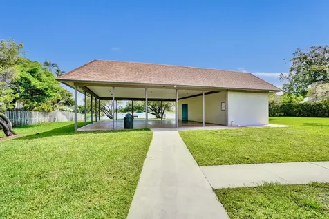 54 Cedar Circle Boynton Beach FL 33436