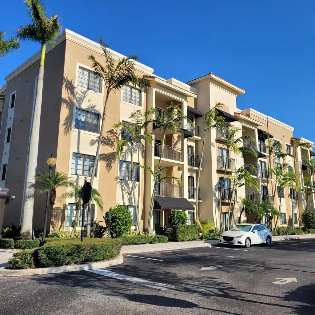 4907 Midtown Lane Palm Beach Gardens FL 33418