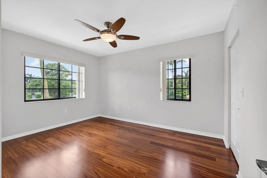 4907 Midtown Lane Palm Beach Gardens FL 33418