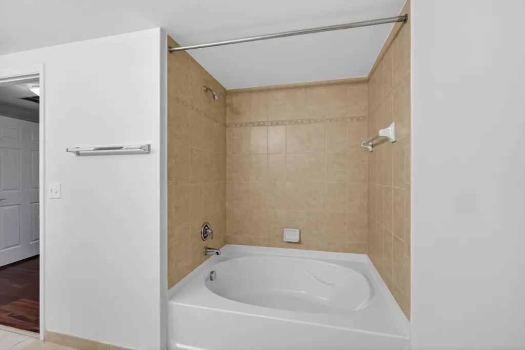 4907 Midtown Lane Palm Beach Gardens FL 33418