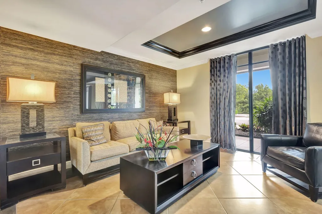 4907 Midtown Lane Palm Beach Gardens FL 33418