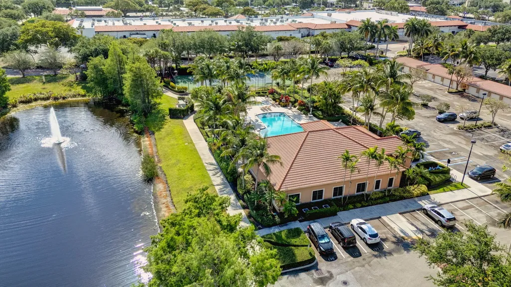 4907 Midtown Lane Palm Beach Gardens FL 33418