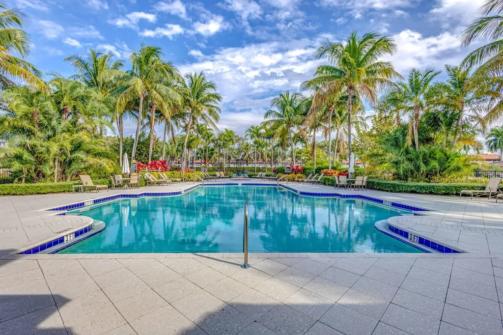 4907 Midtown Lane Palm Beach Gardens FL 33418