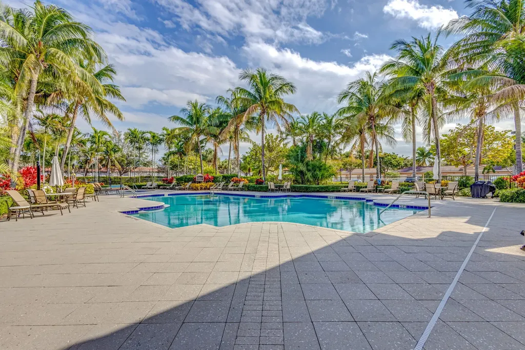 4907 Midtown Lane Palm Beach Gardens FL 33418