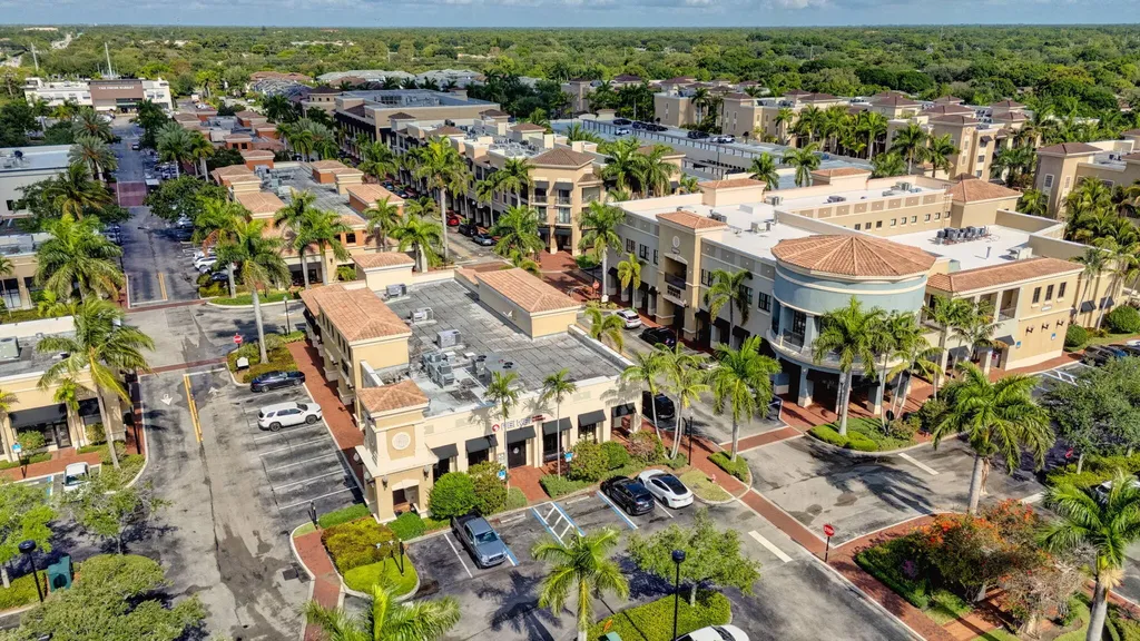 4907 Midtown Lane Palm Beach Gardens FL 33418
