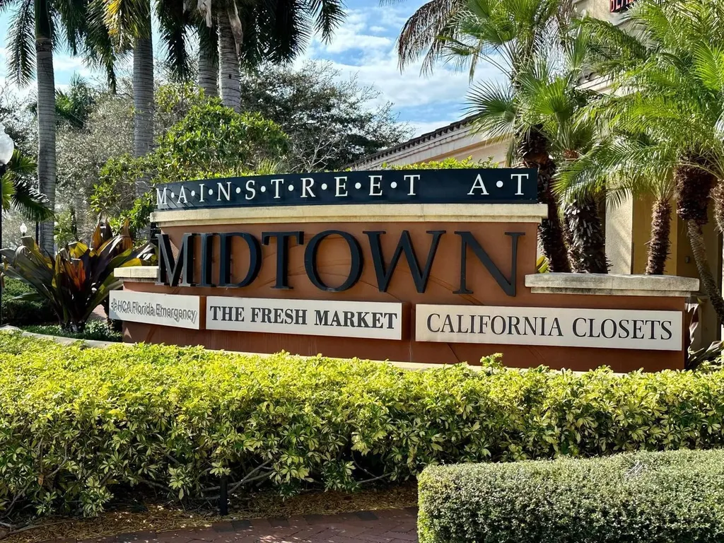 4907 Midtown Lane Palm Beach Gardens FL 33418