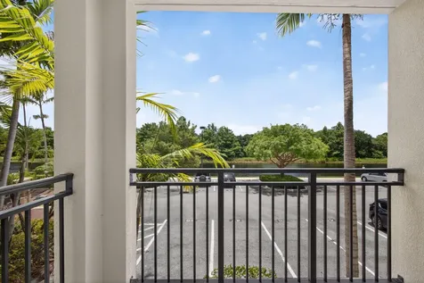 4907 Midtown Lane Palm Beach Gardens FL 33418