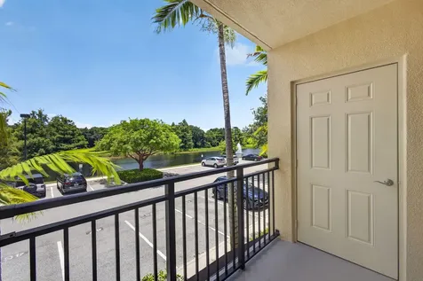 4907 Midtown Lane Palm Beach Gardens FL 33418