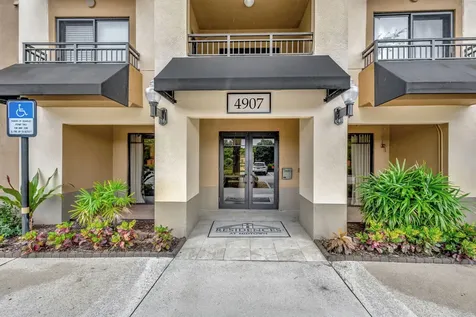 4907 Midtown Lane Palm Beach Gardens FL 33418