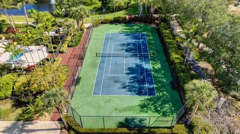 4907 Midtown Lane Palm Beach Gardens FL 33418