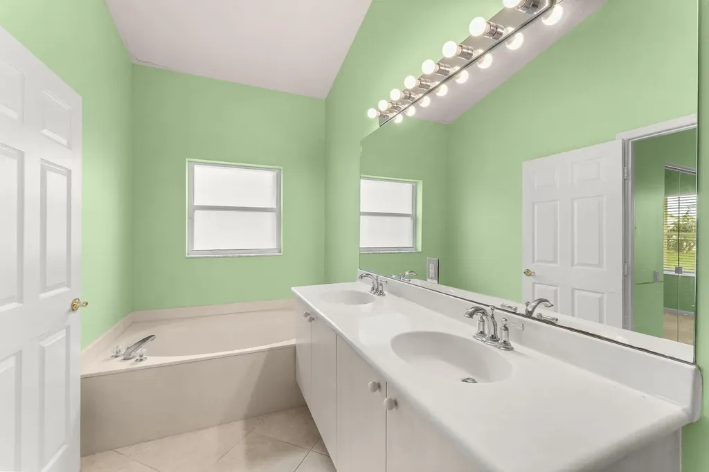 445 NW Lismore Lane Port St Lucie FL 34986