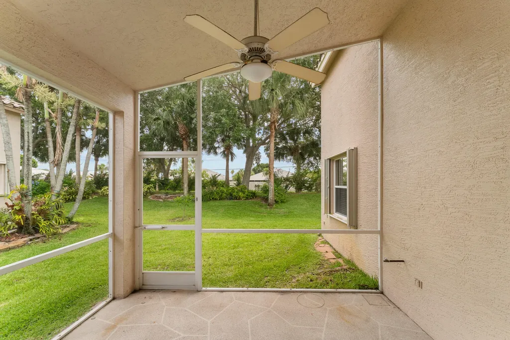 445 NW Lismore Lane Port St Lucie FL 34986
