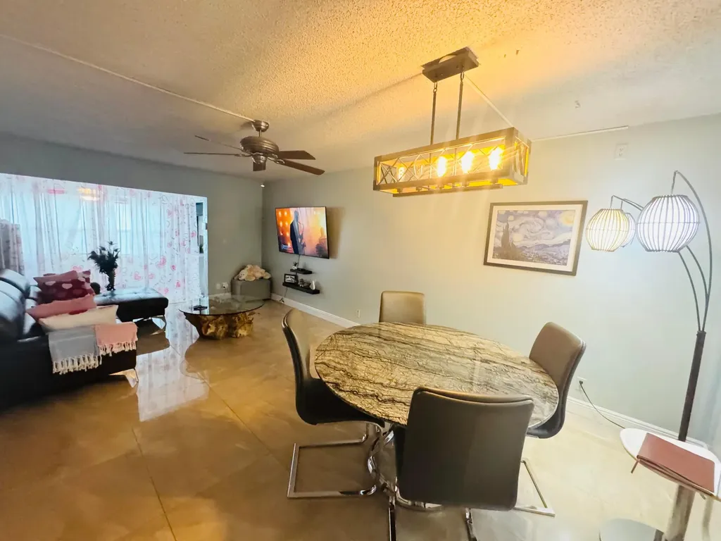 9370 SW 8th Street Boca Raton FL 33428