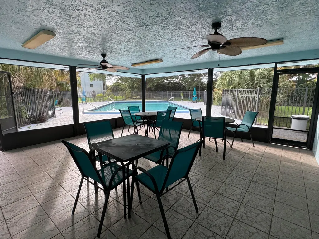9370 SW 8th Street Boca Raton FL 33428