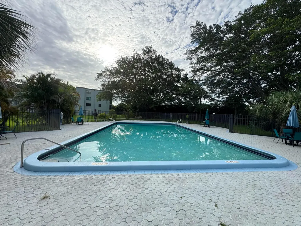 9370 SW 8th Street Boca Raton FL 33428