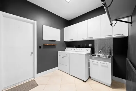 8505 NW 77th Street Tamarac FL 33321