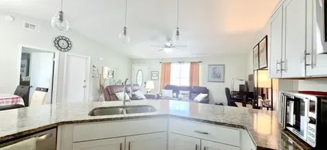 617 NW Thuringer Street Street NW Palm Bay FL 32907